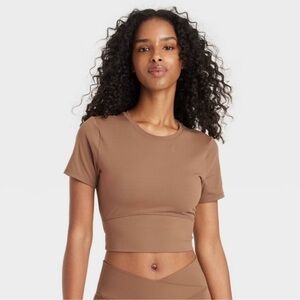 Women’s Cropped Short Sleeve Shirt JoyLab Brown